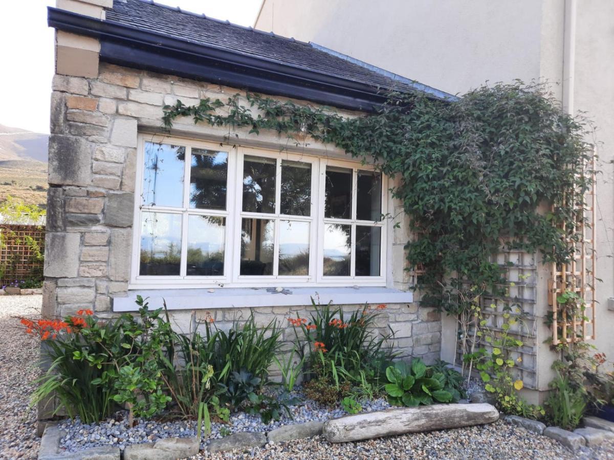 Croagh Patrick Lodge Apartment Westport Exteriör bild