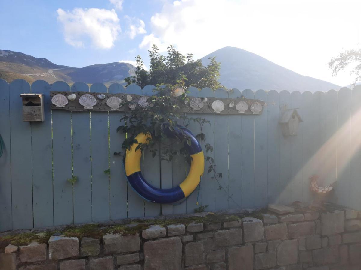 Croagh Patrick Lodge Apartment Westport Exteriör bild