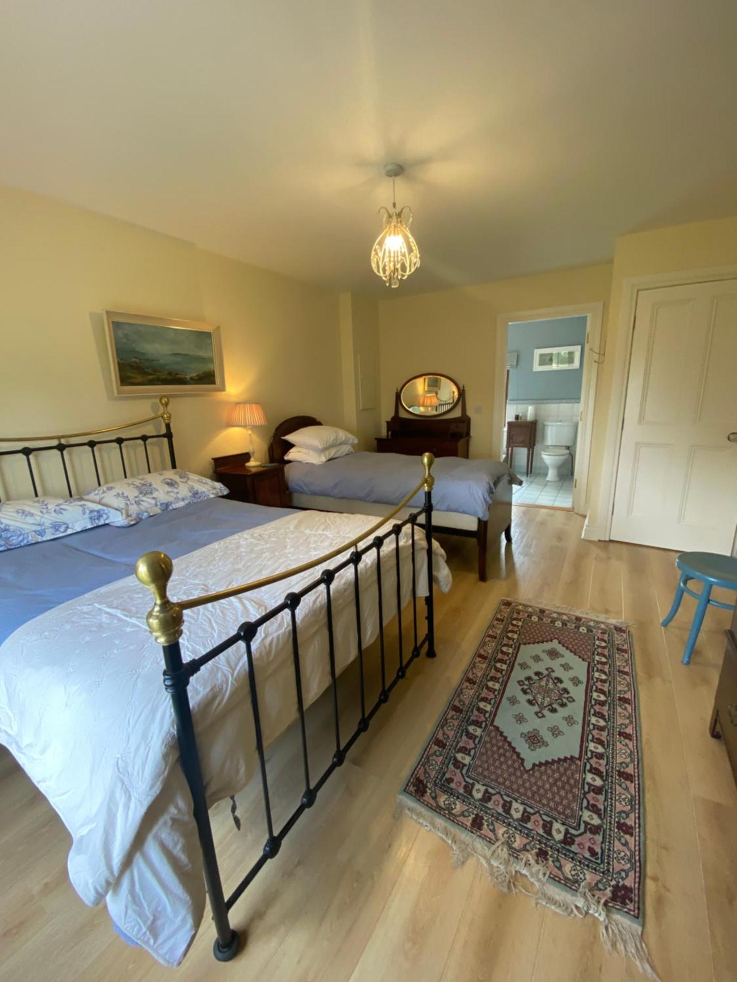 Croagh Patrick Lodge Apartment Westport Exteriör bild